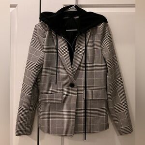 Evereve Park Avenue Blazer with zip-out hood